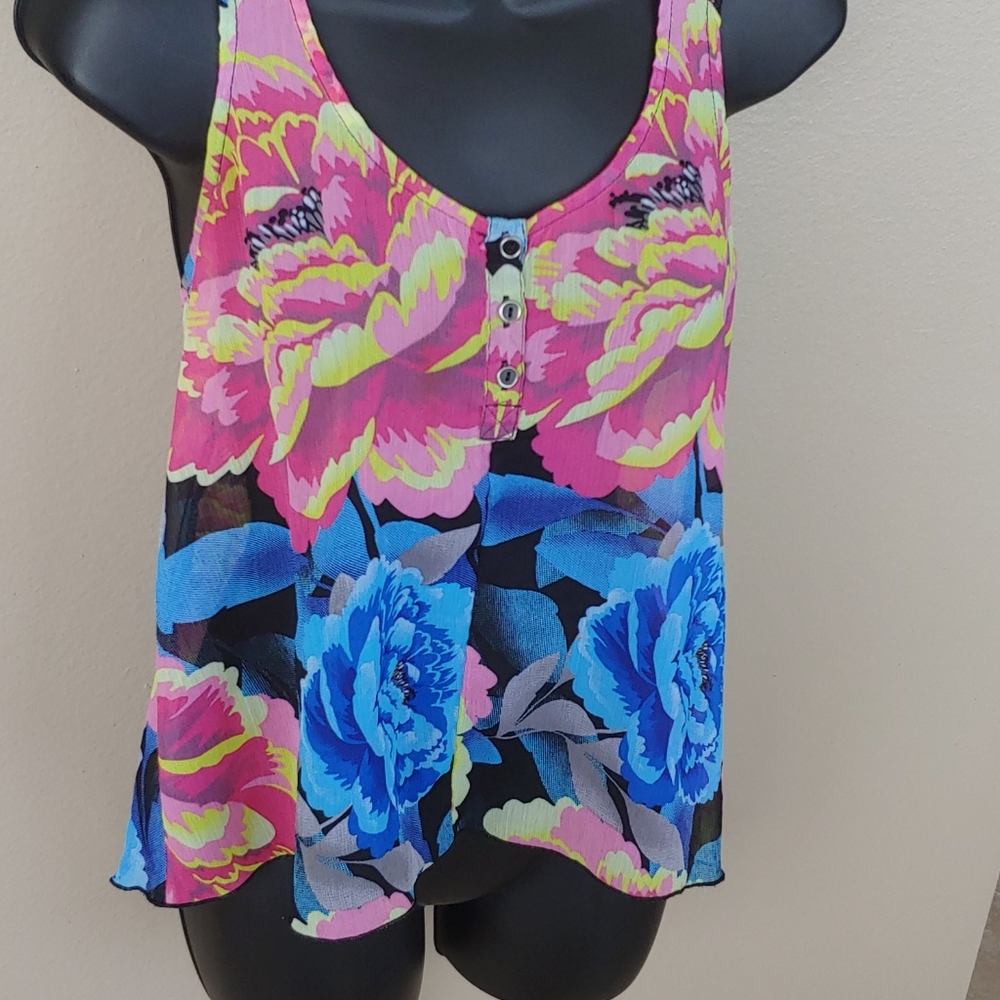 ☀Sale 4 for $20☀                                Candies Summer Top